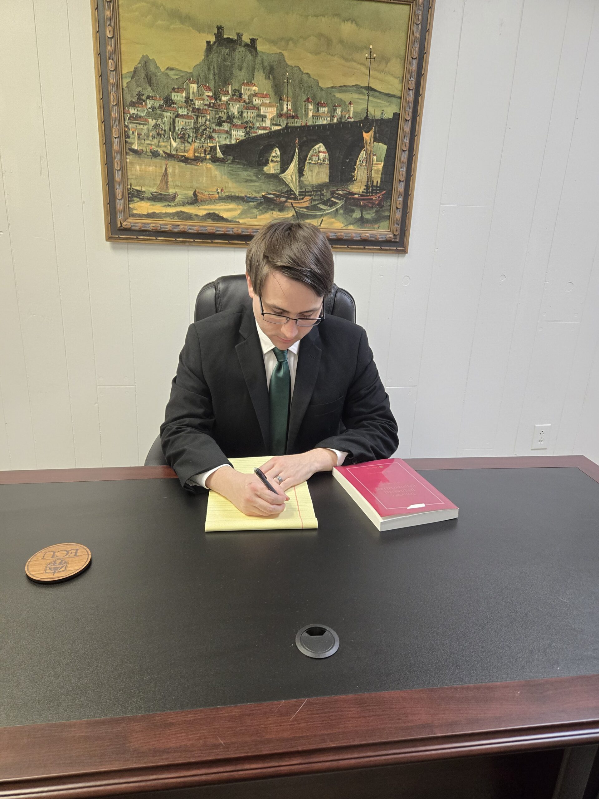 Attorney Twisdale in Tennessee Office